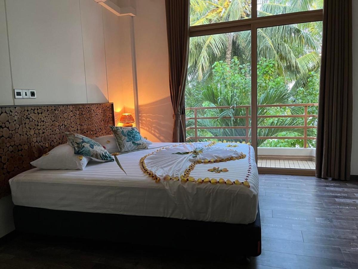 Finolhu Beach Guest House Felidhoo Bagian luar foto