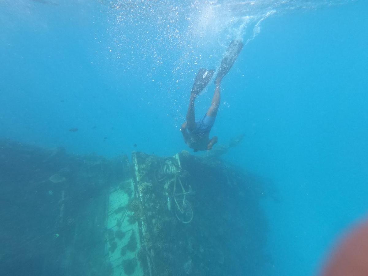 Finolhu Beach Guest House Felidhoo Bagian luar foto