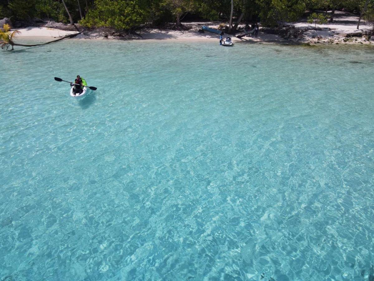 Finolhu Beach Guest House Felidhoo Bagian luar foto
