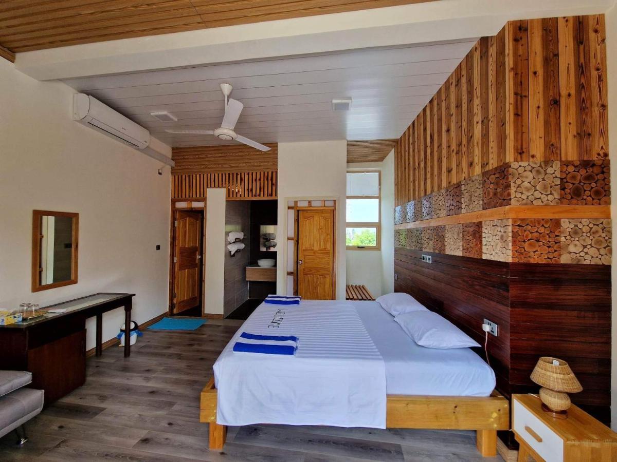 Finolhu Beach Guest House Felidhoo Bagian luar foto